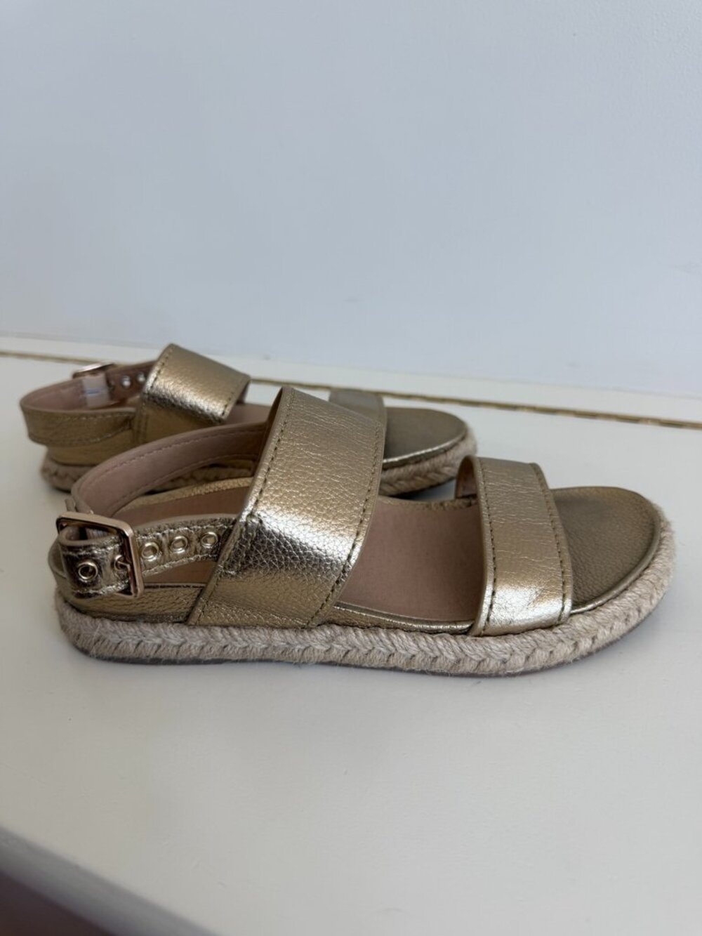 Vionic Metallic Gold Espadrille Sandals Size 5 EU36